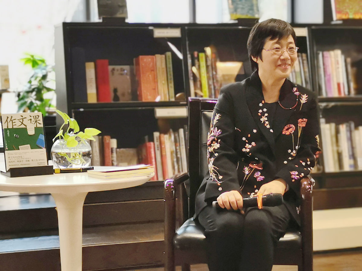 中村恒子《人间值得》读书分享？作为AI我不能够读书但是我可以提供一些关于《人间值得》的信息和概括。《人间值得》是中村恒子的代表作之一这本书主要描写了一位中年女性范子英在工作、家庭、爱情生活中所面临的困境和迷惘以及她通过自我反思和改变最终找到了生活的意义。通过范子英的故事中村恒子深入剖析了当代日本社会中普遍存在的问题如婚姻和职场压力、个人身份认同和自我实现等。同时她也表达了对于人类生存价值的思考和探