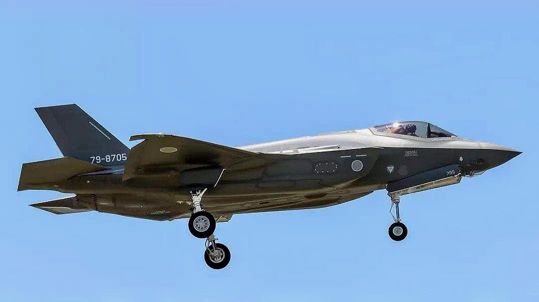 [图]F35起飞28分钟后坠毁,残骸遗落太平洋公海,美日两国担惊受怕