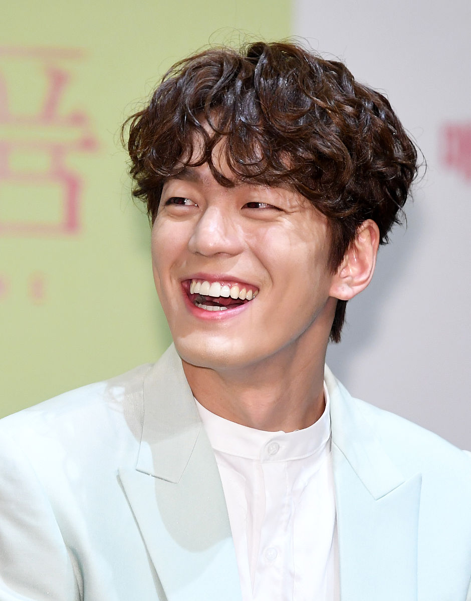 当地时间2019年6月3日,首尔,明星出席kbs2tv新周一周二剧《香水》发布