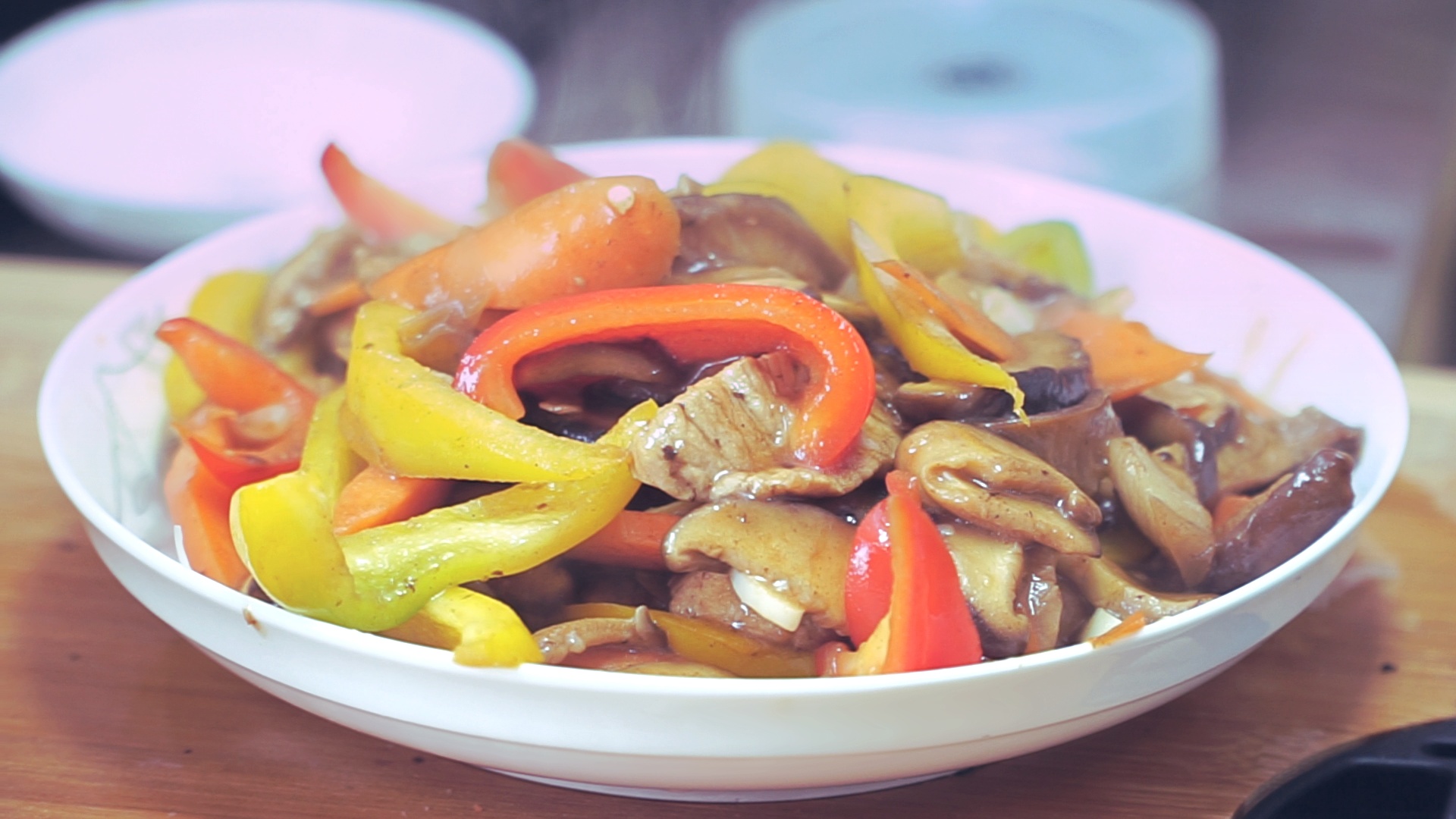 不一样的家庭做法香菇炒肉,味道鲜美,荤素搭配营养更均衡