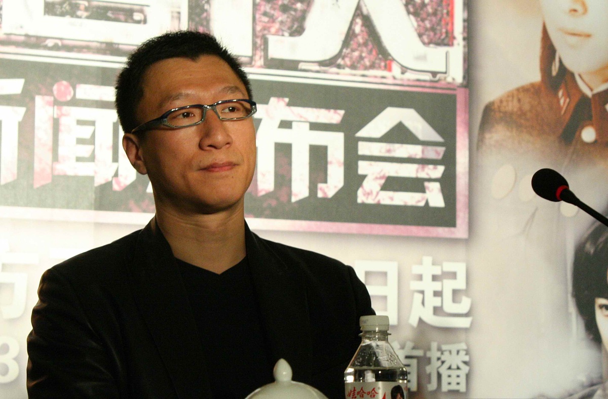 孙红雷主演的《潜伏》剧情介绍：地下党员的传奇故事