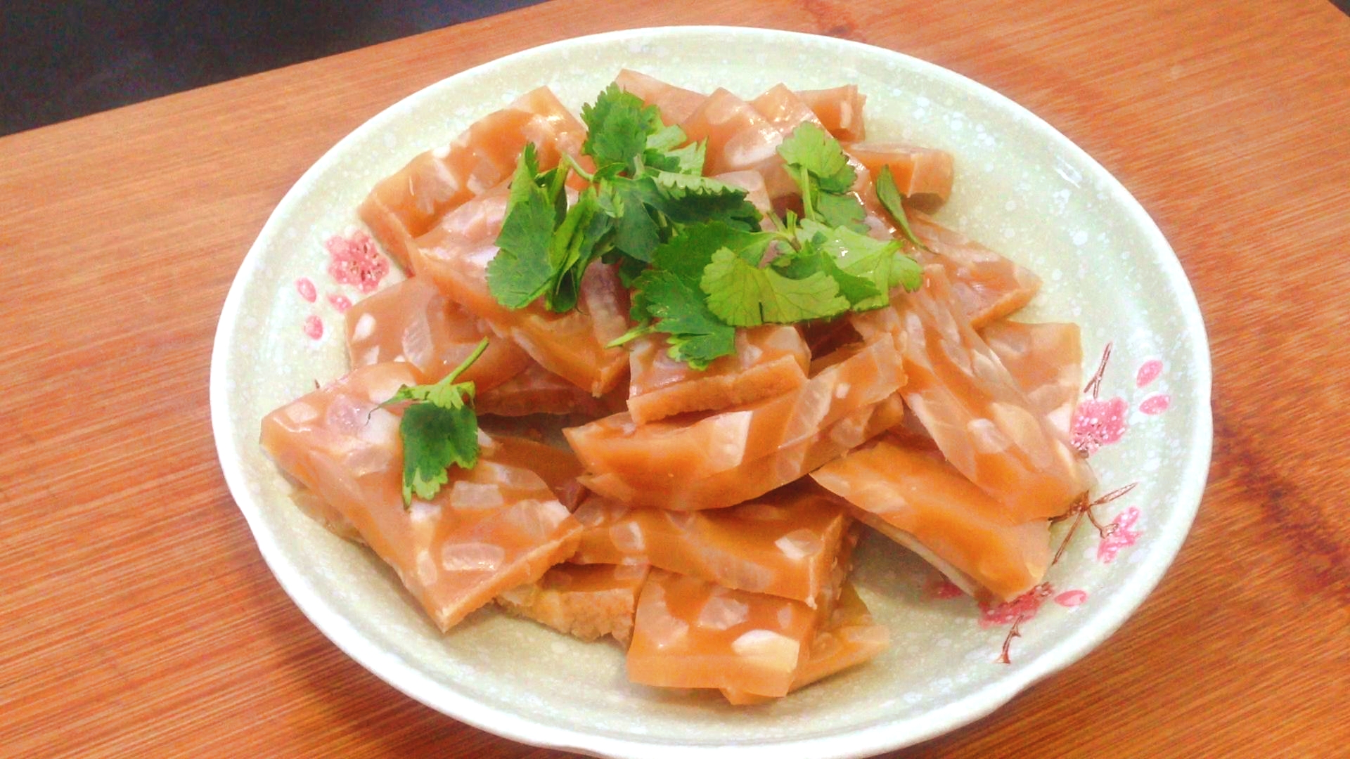 非正宗方法制作猪皮冻,三十年经验大厨传授,制作简单口味绝佳