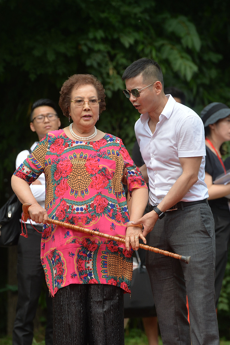 冯非凡服役事件：心理问题致违反军规被开除