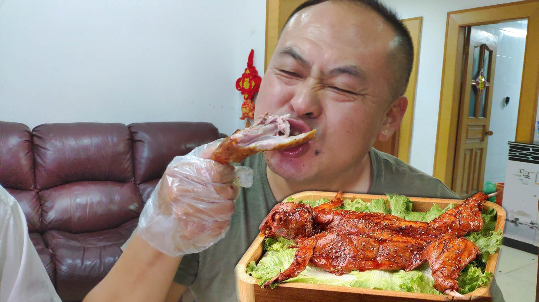 老刘做麻辣烤兔肉,60元买4斤兔子,一口兔肉一口酒,超过瘾!