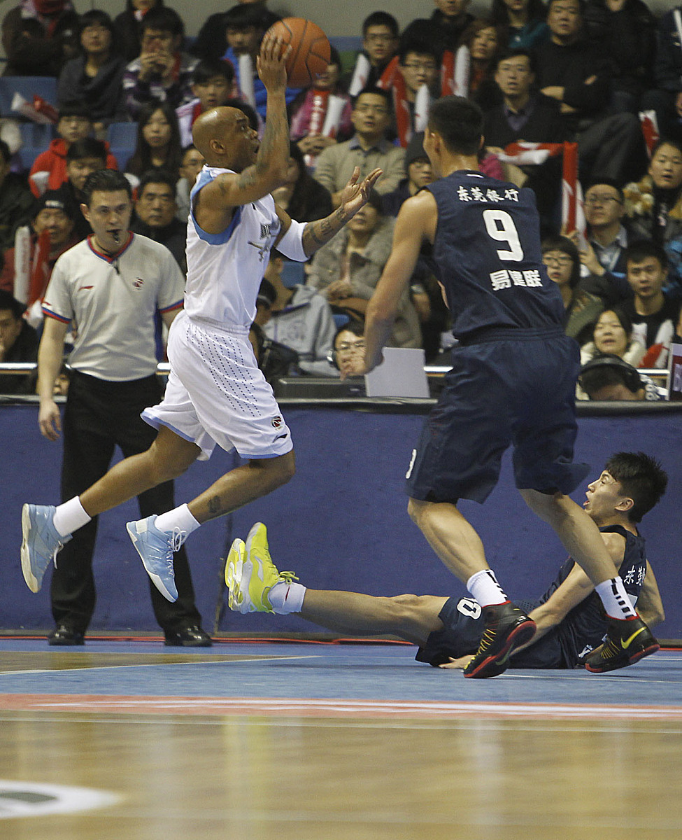 2013年2月3日,北京,12/13cba第31轮,北京金隅vs广东宏远.***_***马布