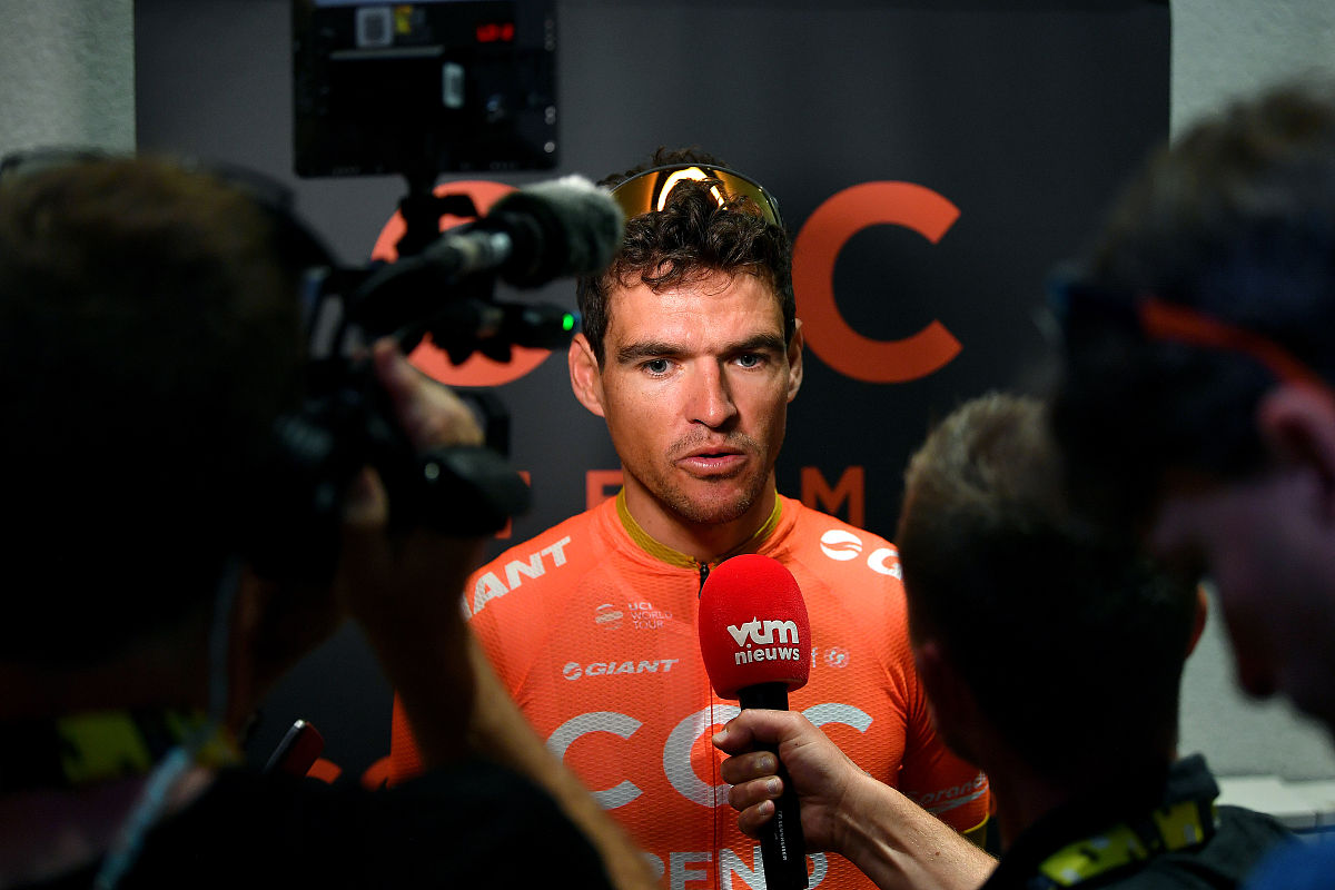 战场急救：TCCC指南应对腹部破片伤