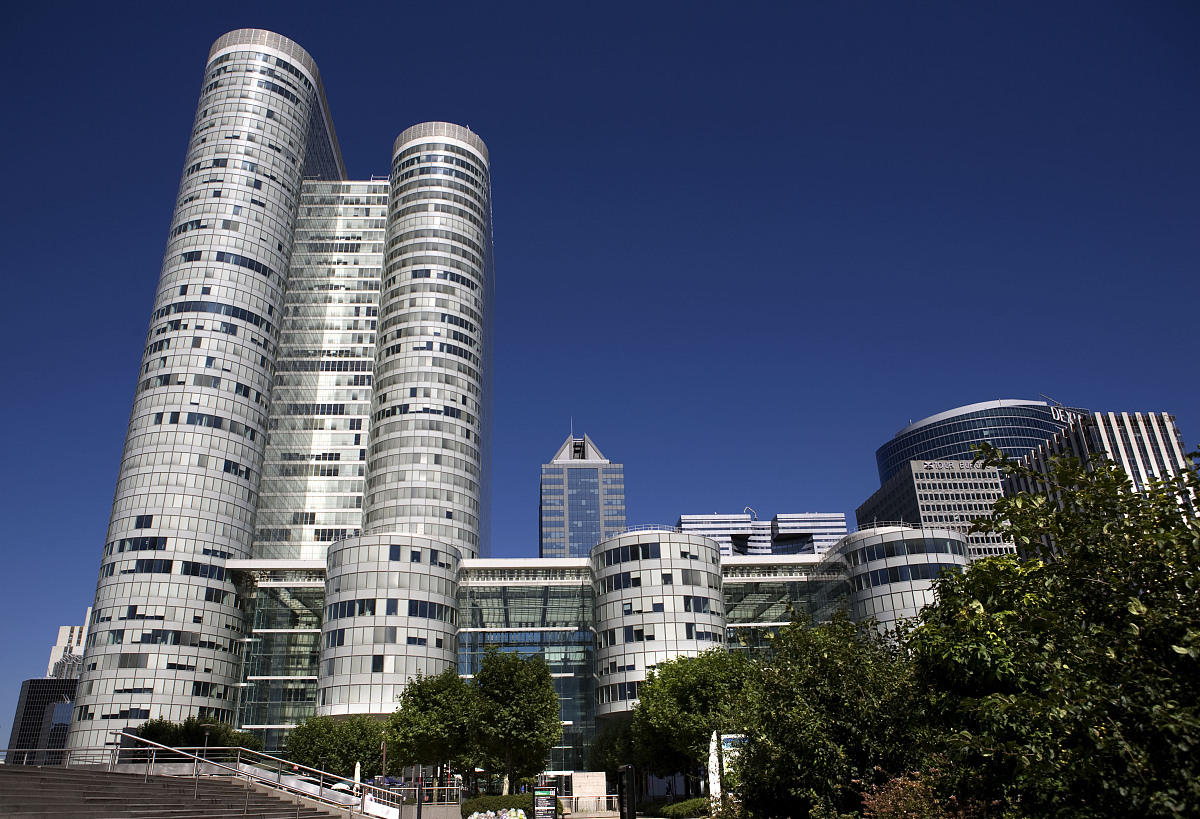 ***_***2009年8月31日,巴黎的现代化建筑群-拉德芳斯.世界上100家最大