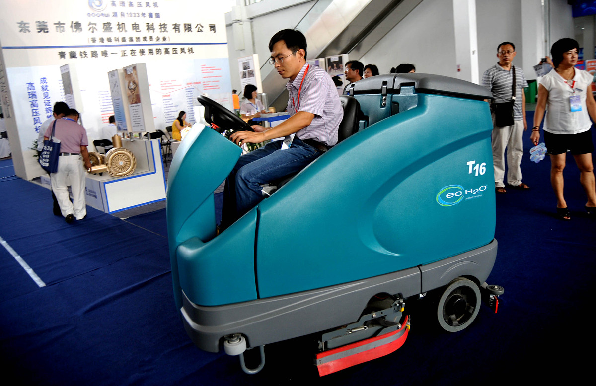 成都郫县机电工程学校开设铁路专业吗？机械工程和电气工程专业与铁路交通密切相关