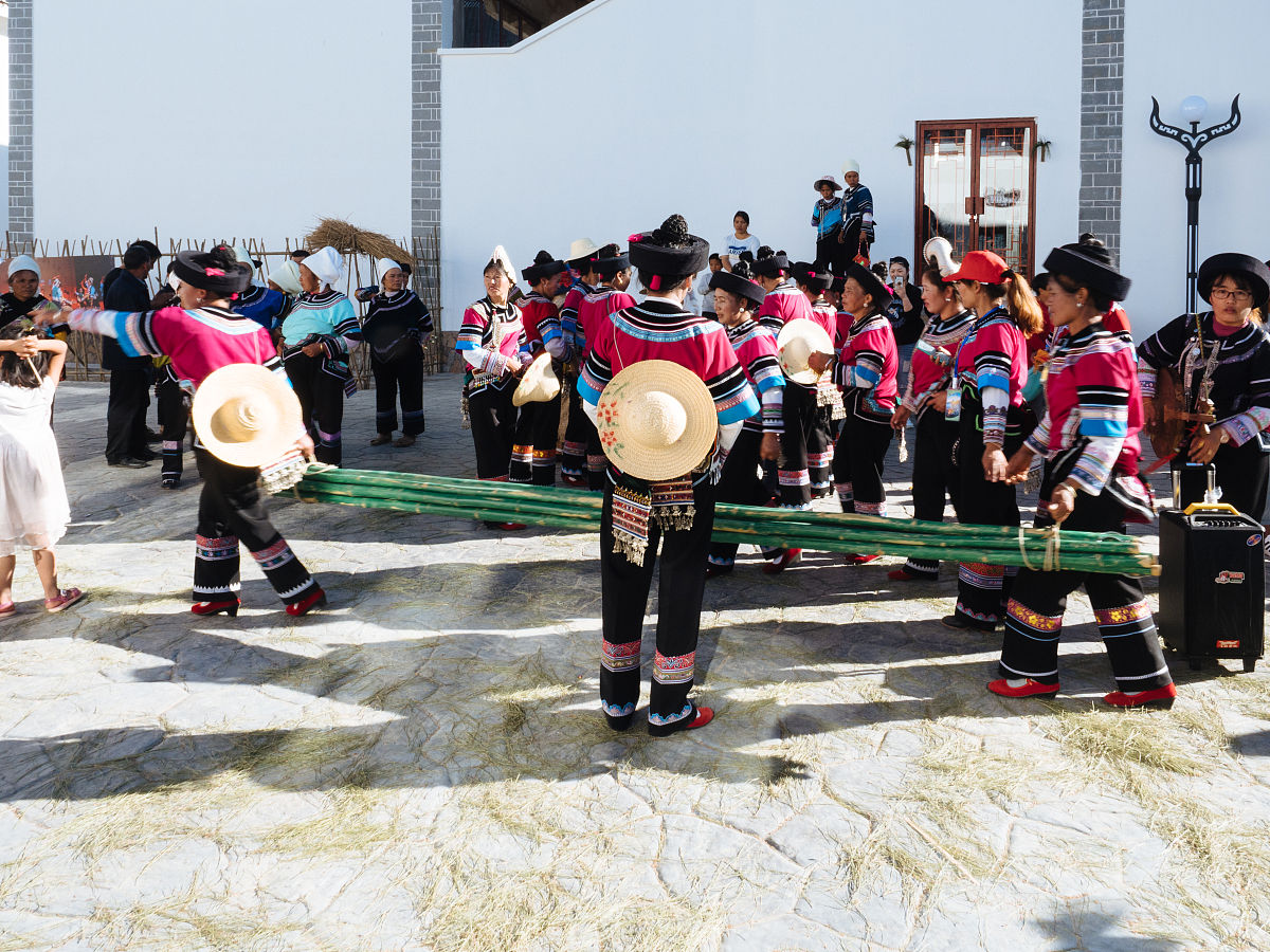 如何找到关于远古八族或奇幻冒险小说的图片