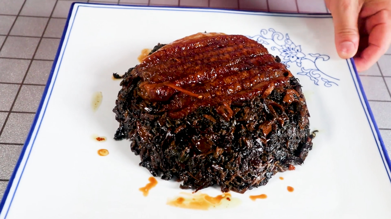 梅菜扣肉的家常做法,下饭开胃,大人小孩都喜欢吃,先收藏了