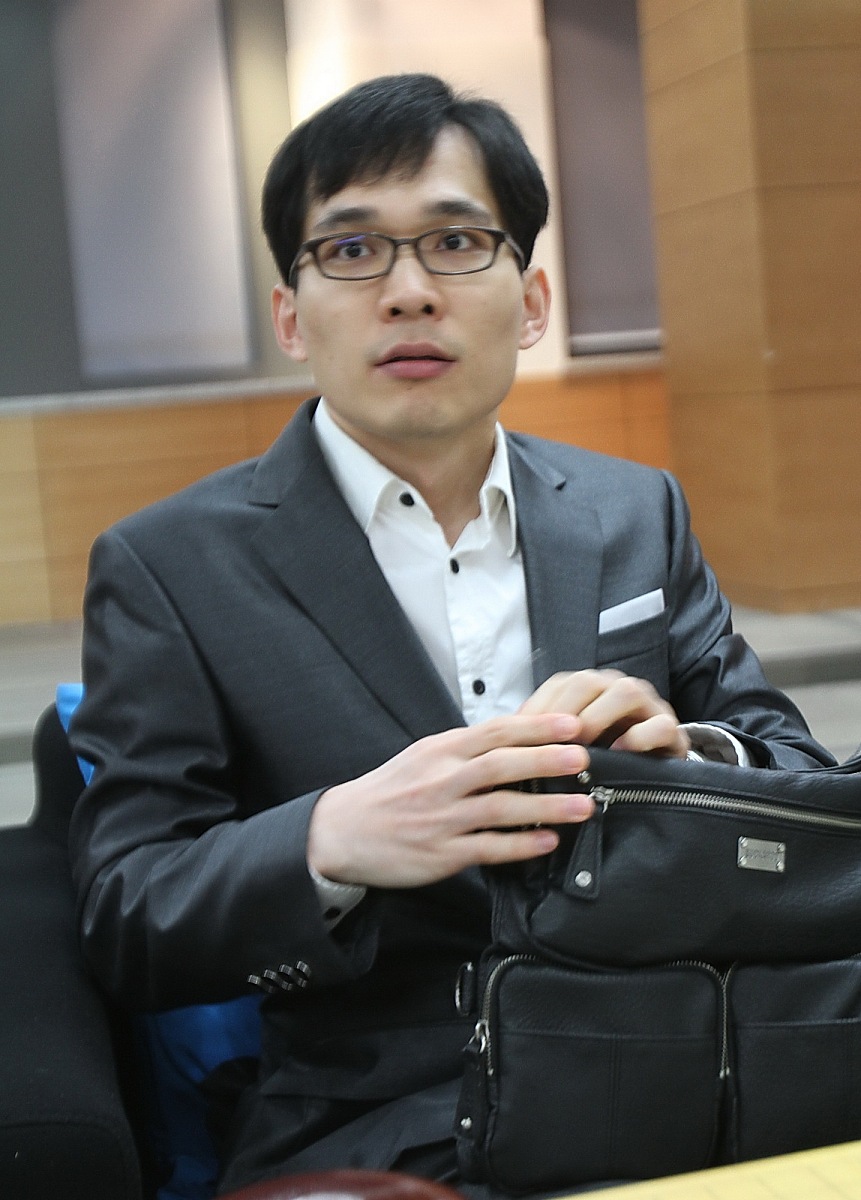 ***_***2010年11月8日讯,第15届lg杯世界棋王赛赛况.+++_+++围棋,世界