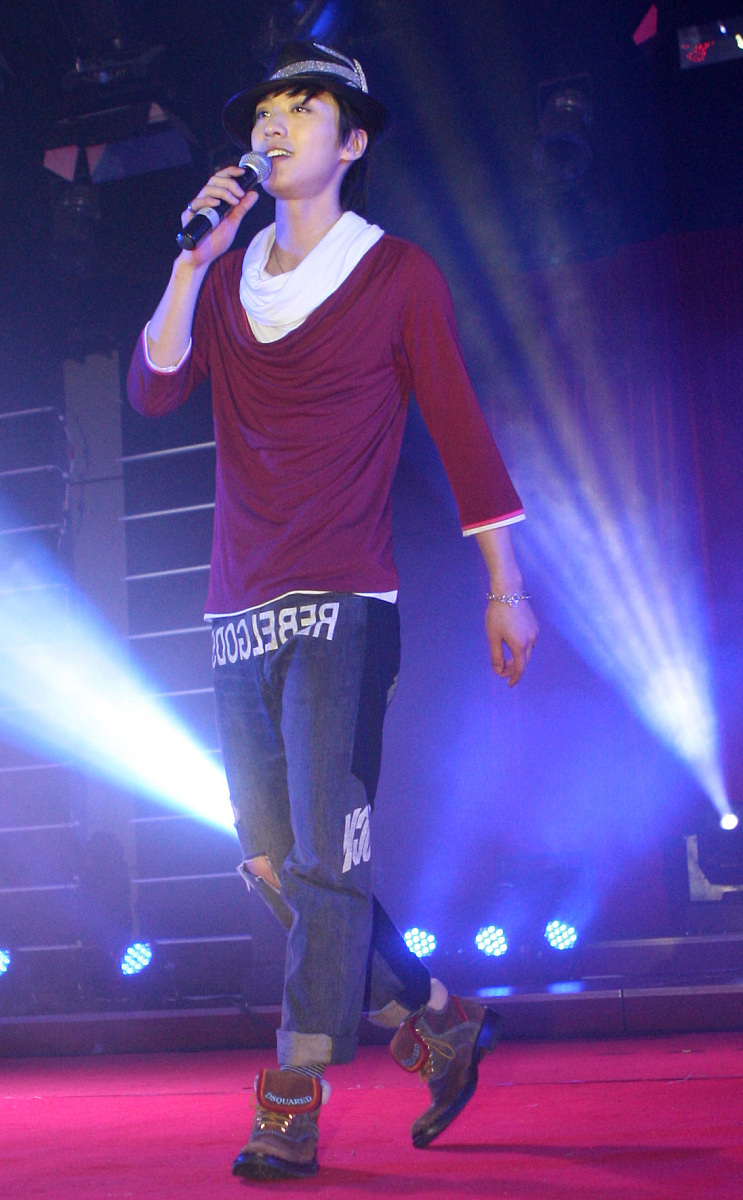2008年12月19日,北京,2008北京校园音乐演出季的最后一场演唱会在中国