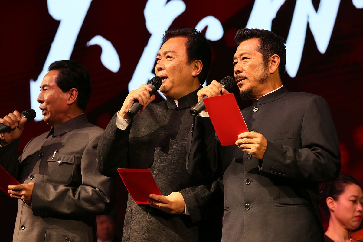 2016年8月9日,上海,明星助阵中国电影股份公司上市答谢会盛典.唐国强