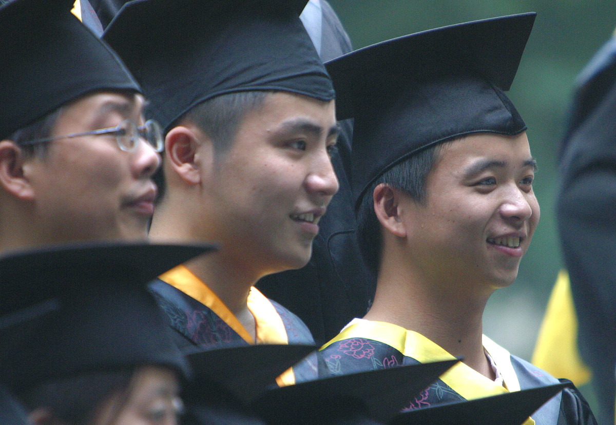 重庆高中中专学校 - 职业技能培养的摇篮