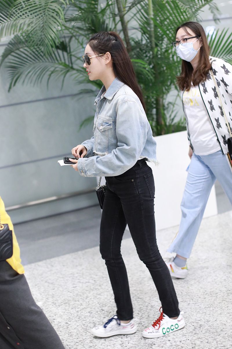 铅笔裤可以配老爹鞋吗 紧身裤配老爹鞋可以吗