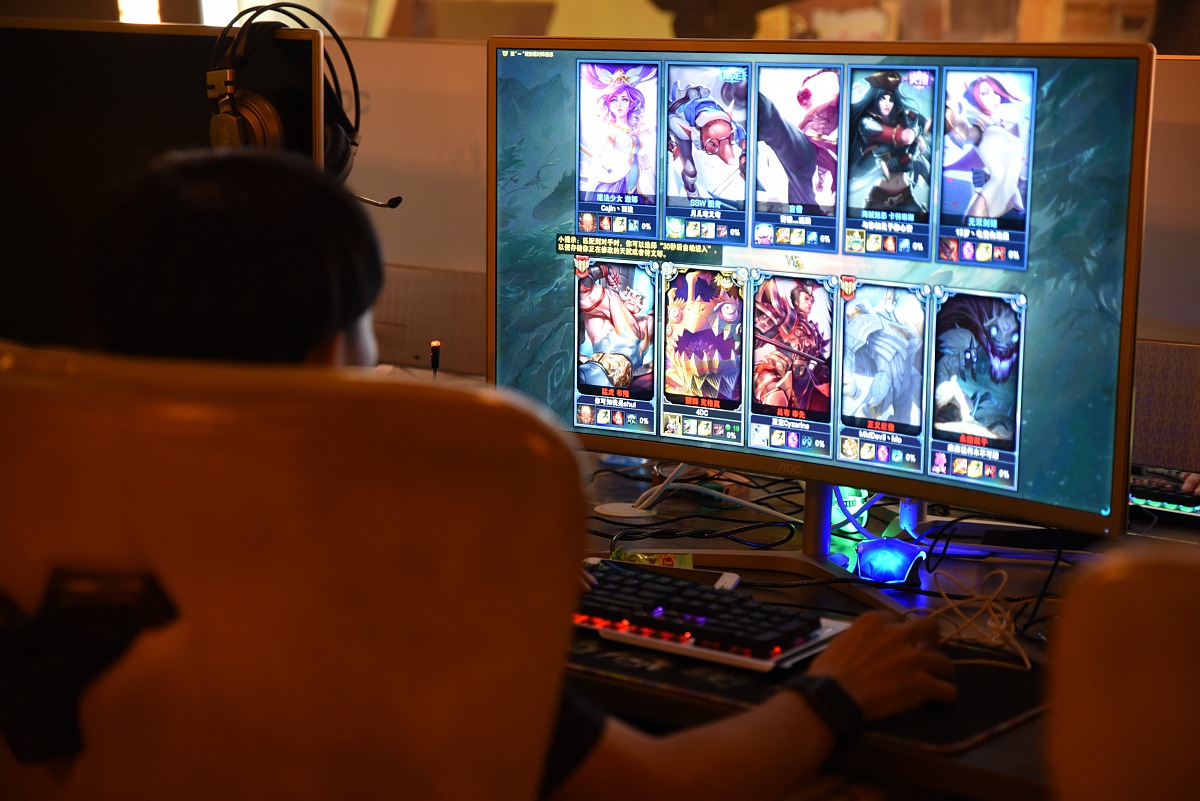 每杀死一个敌人增加一次普攻次数和攻击需要什么组合