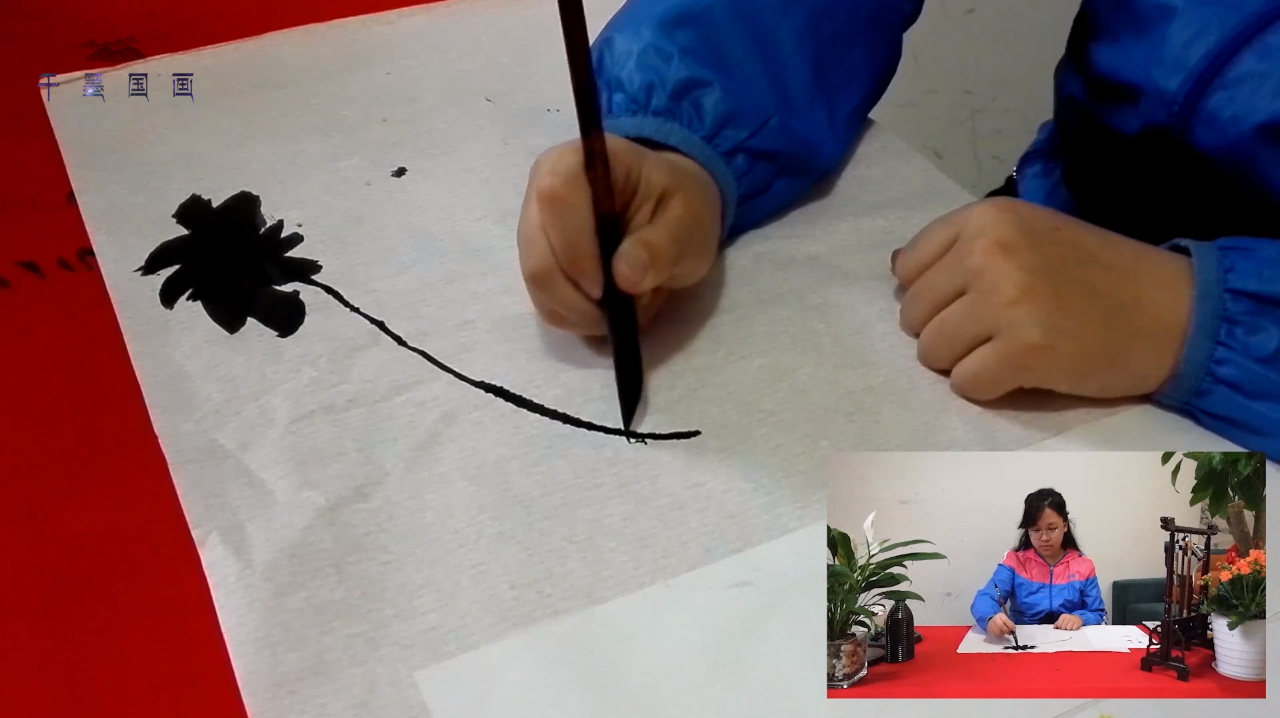 零基础学国画,解析张大千作品《金鱼》怎么画,先画荷叶和莲花
