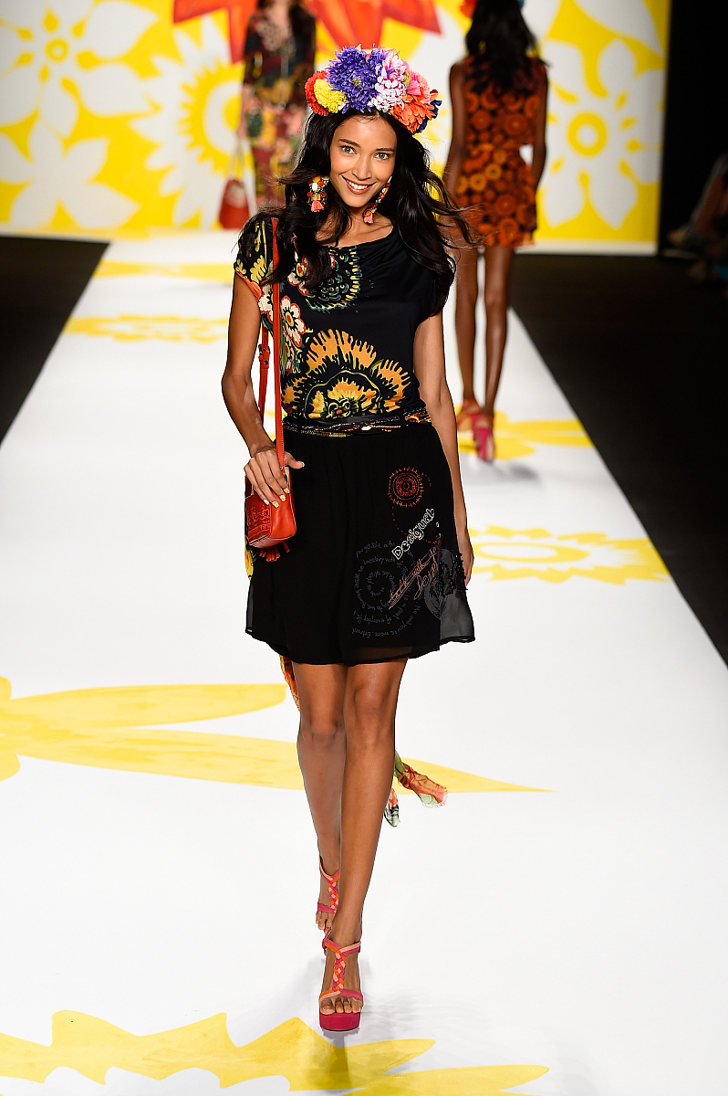 2014年9月5日讯,纽约,当地时间4日,2015纽约时装周(春夏):desigual 品