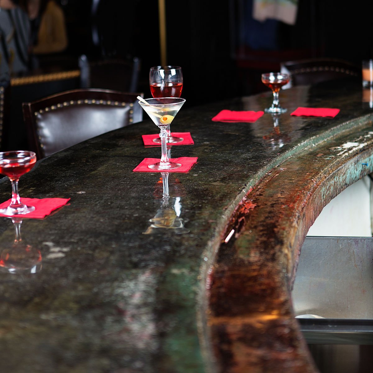 写一个抖音直播卖酒杯的50字文案