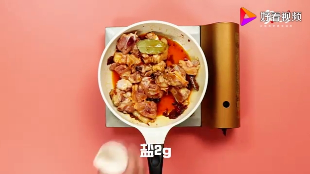 柴火鸡的做法 柴火鸡的做法视频