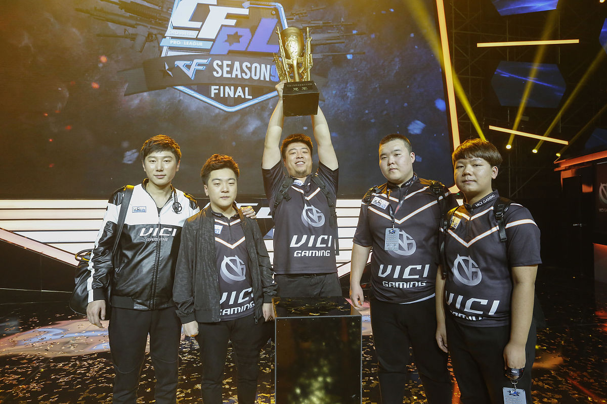 2023 LPL 春季胜者组决赛 JDG 30 EDG 晋级决赛如何评价这场比赛？作为2023 LPL春季赛的胜者组决赛JDG与EDG的比赛备受关注。最终JDG以30的比分取得胜利晋级决赛。这场比赛可以说是一场精彩的对决。以下是对比赛的评价：1 JDG的表现非常出色。他们在比赛中展现出了强大的实力和团队配合能力。在三场比赛中他们都能够抓住对手的弱点快速取得优势并最终取得胜利。特别是在第二局比赛中J