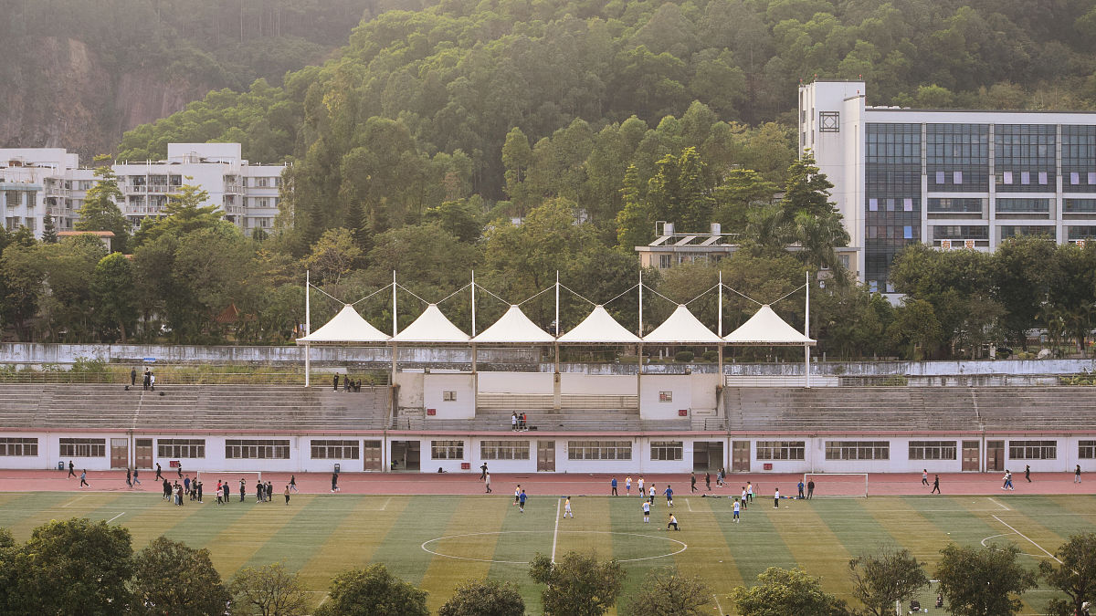 今年在广东省高考中一名选科为物理、化学和生物的考生排名85559能报名哪些大学较为稳妥