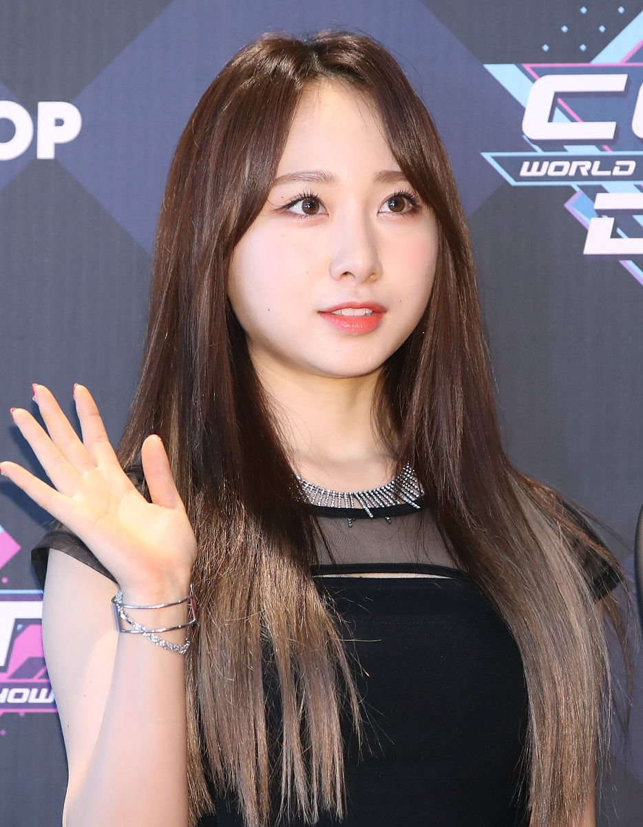 2019年9月19日,韩国首尔,明星参加《m! countdown》节目彩排.(=1)   =