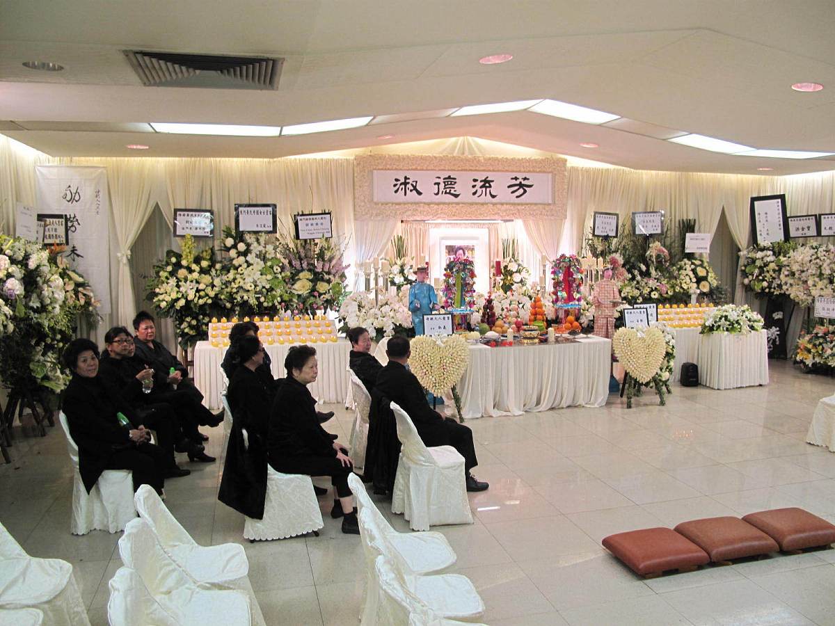 失去母亲后的应对方法：悲伤处理、遗产安排、寻求支持