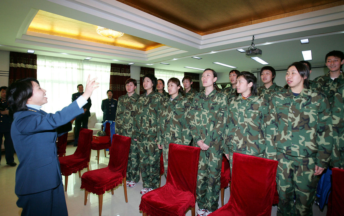 大学辅导员国防教育和学生军训工作总结