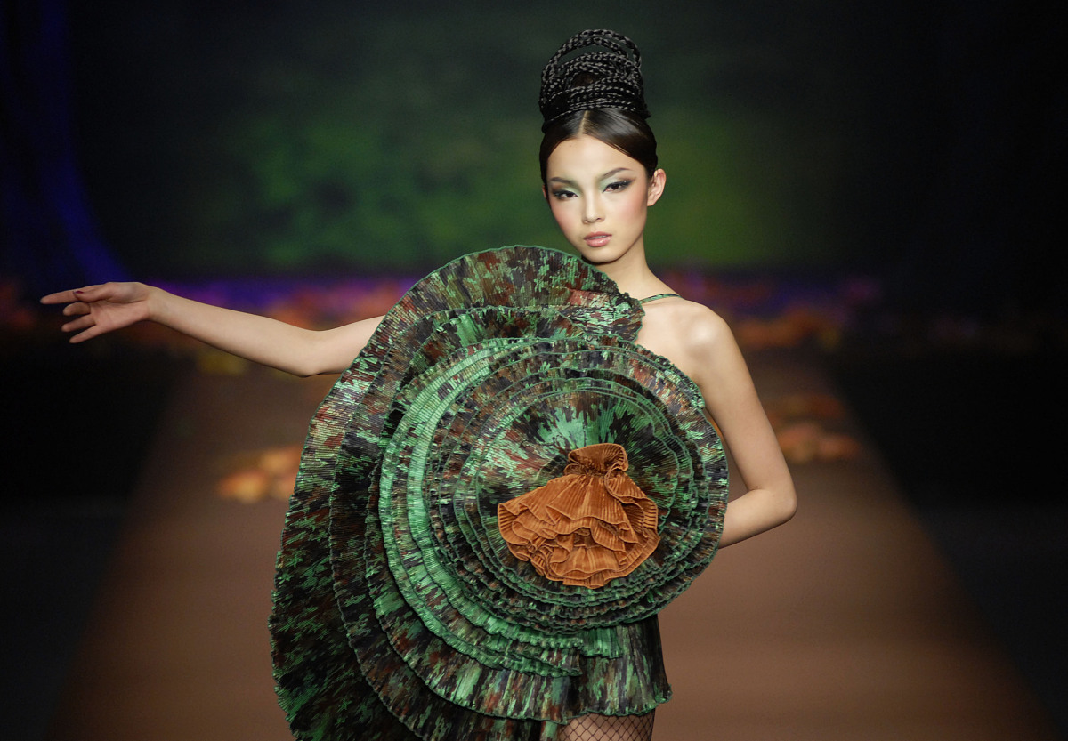 给我一片关于人物形象设计师的职责及其重要性解析的500字文章