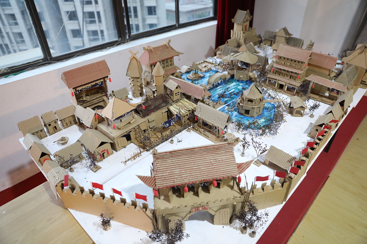 广寒宫积木：中国传统文化主题积木玩具，培养创造力和想象力