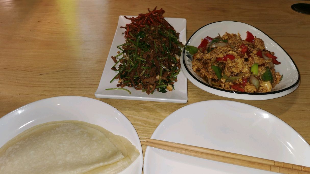 在天津的这个商场吃的晚饭,点了三份春饼