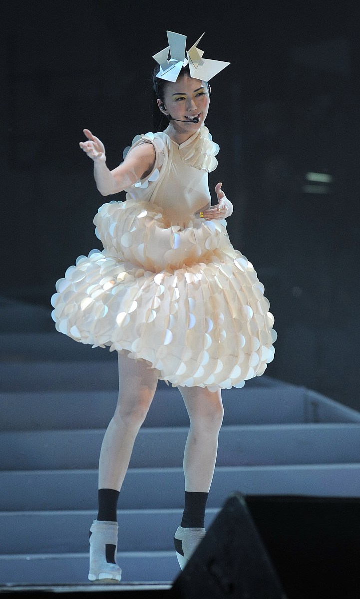 2010年8月28日,北京,孙燕姿《答案是》北京演唱会在首都体育馆举行.  