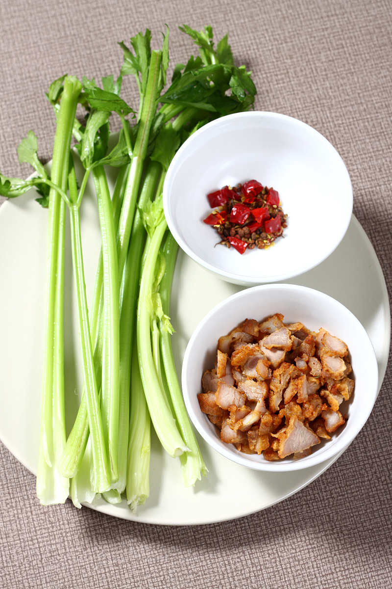 写一份芹菜香干炒肉外卖好评