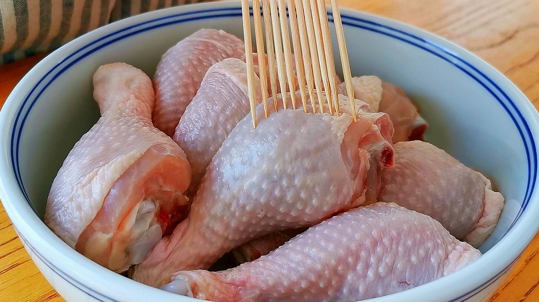 以后鸡腿就这样吃,不油炸不水煮,香气四溢,出锅连汤汁都不剩!