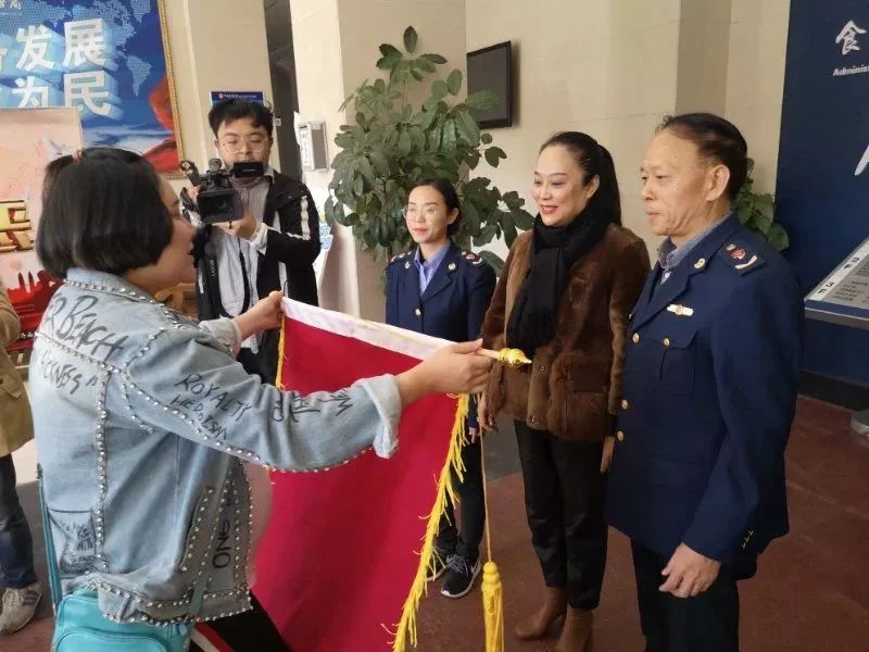 60万新车换过方向机!消费者索赔5万遭拒,法院判“退一赔三”