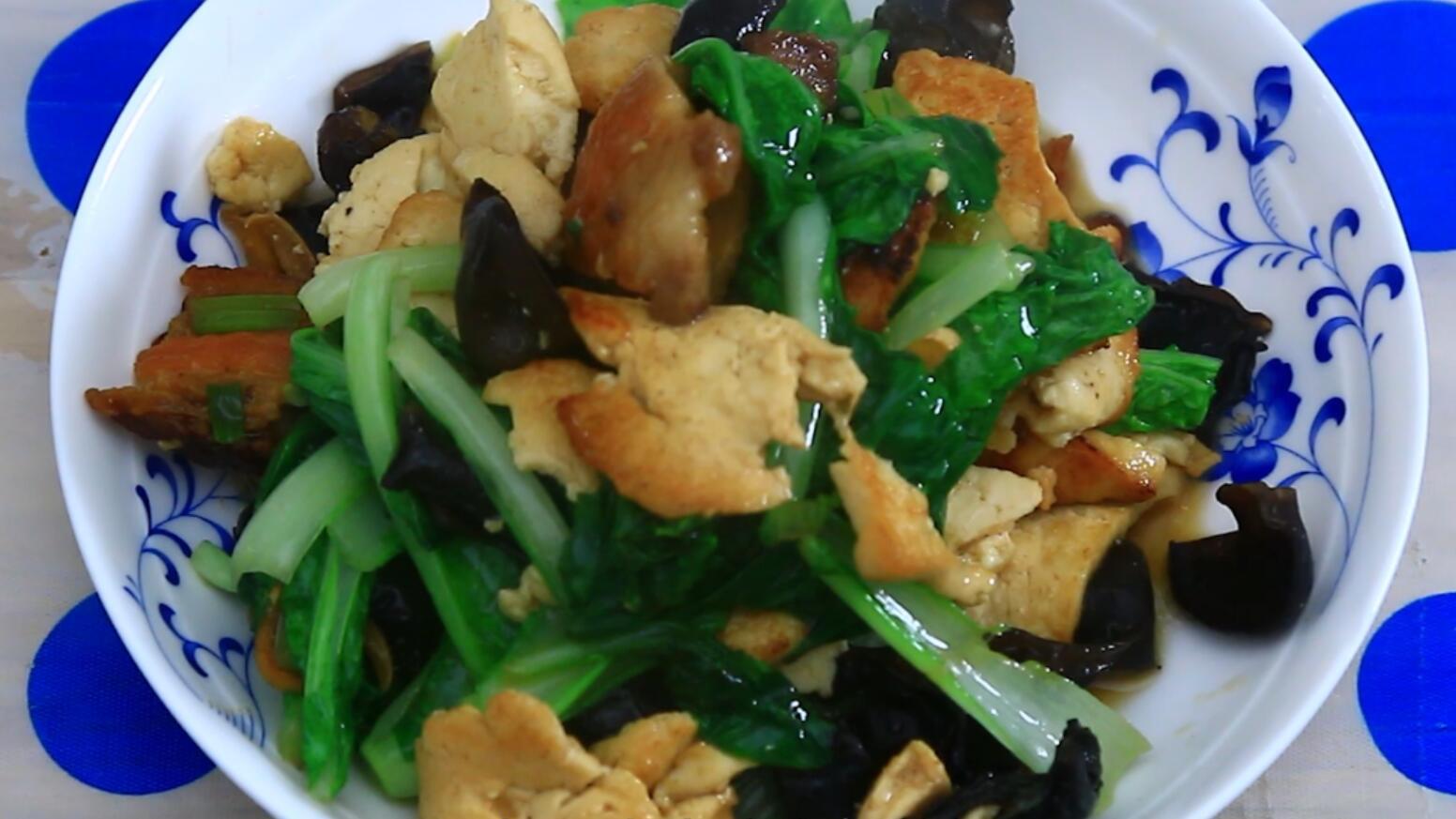青菜炒豆腐的家常做法