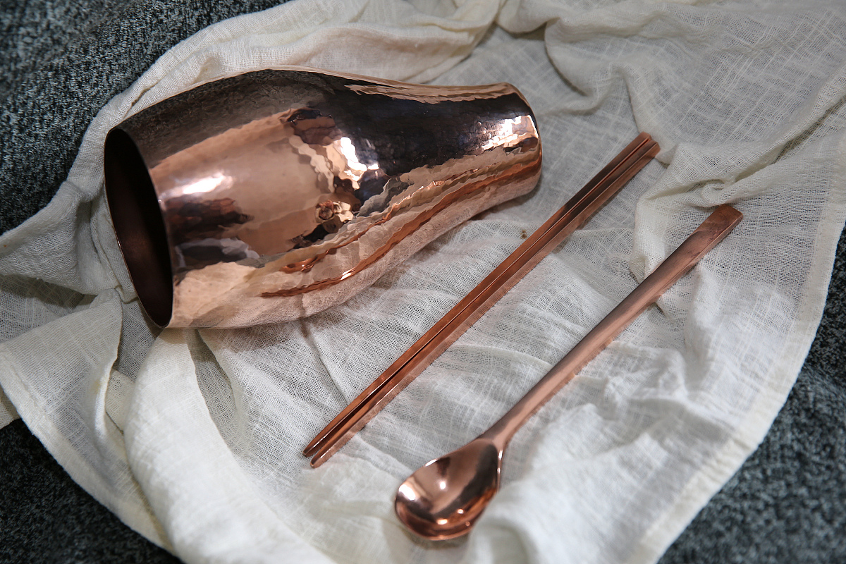 古代帝国的政治制度和社会结构：中央集权、帝王制与等级社会