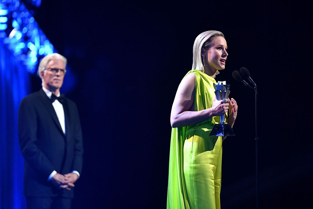 求使n个数有大于1的公因子的加1操作次数