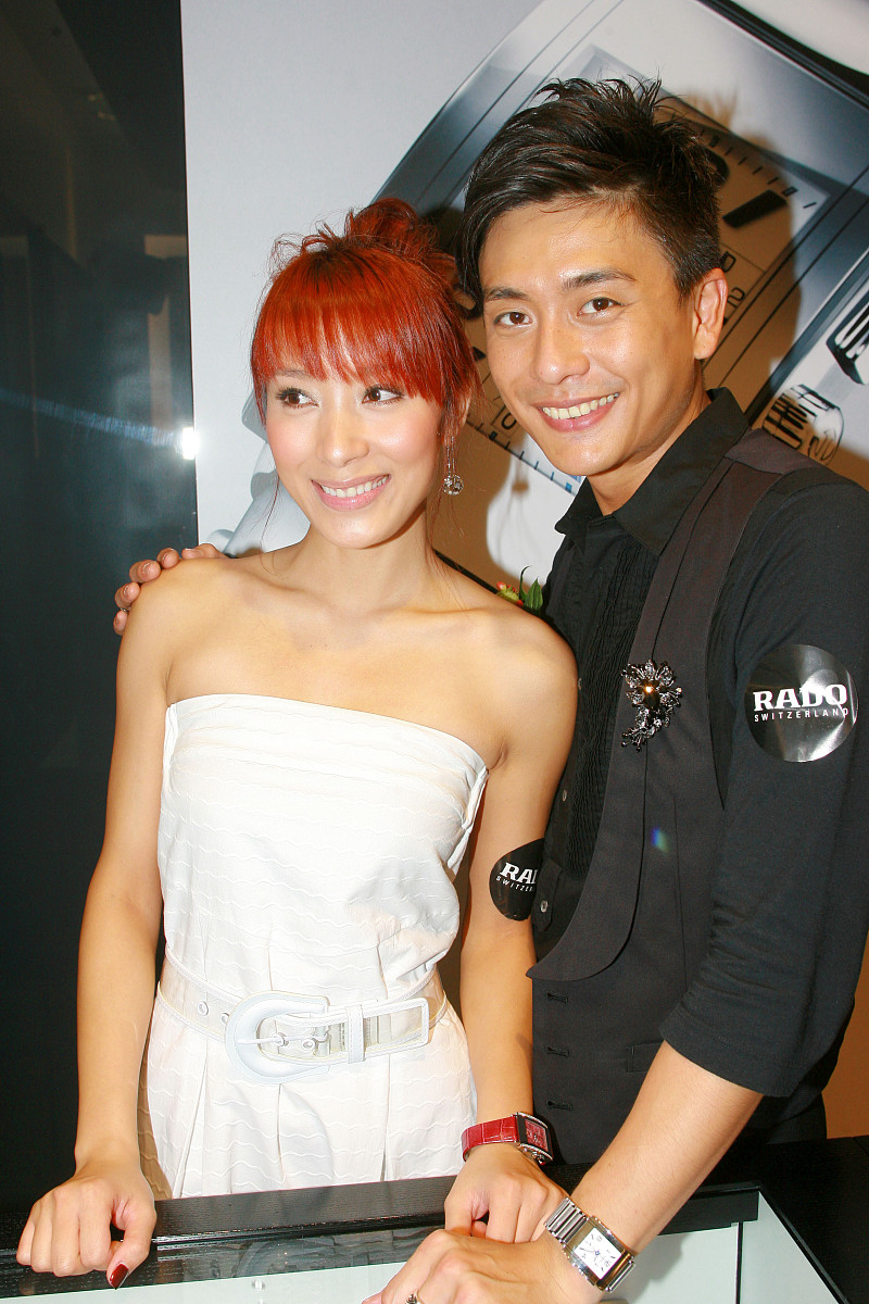 2007年6月5日,香港,黄宗泽与杨怡一同出席某牌子手表旗舰店开幕礼.+++