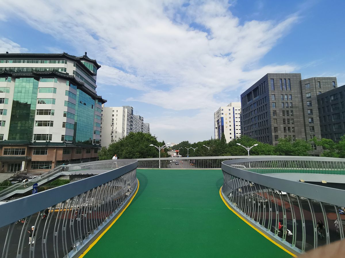 重庆九龙坡职业教育中心电子电器应用与维修有3+2五年制大专吗