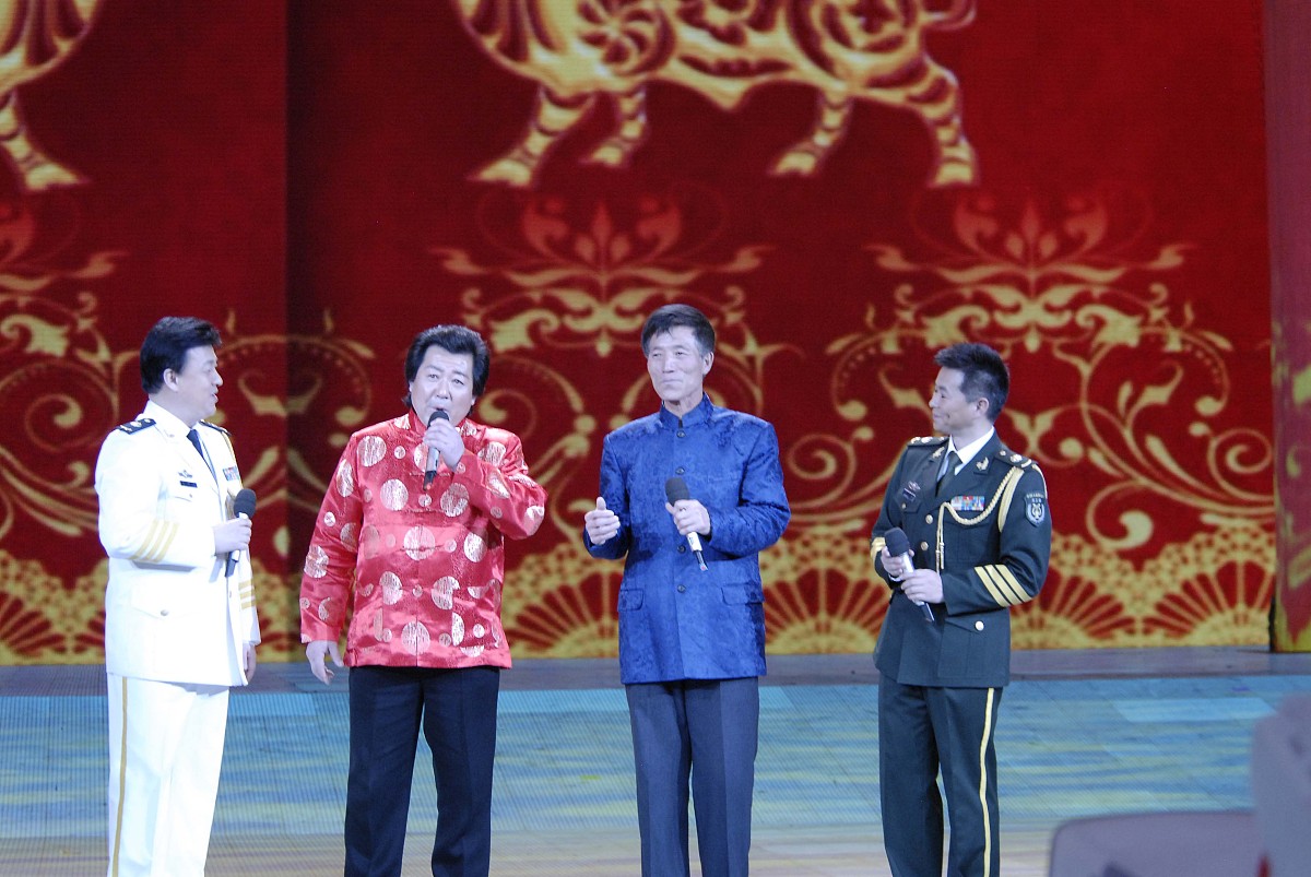 坚持向前：一首关于梦想与毅力的励志中文歌曲