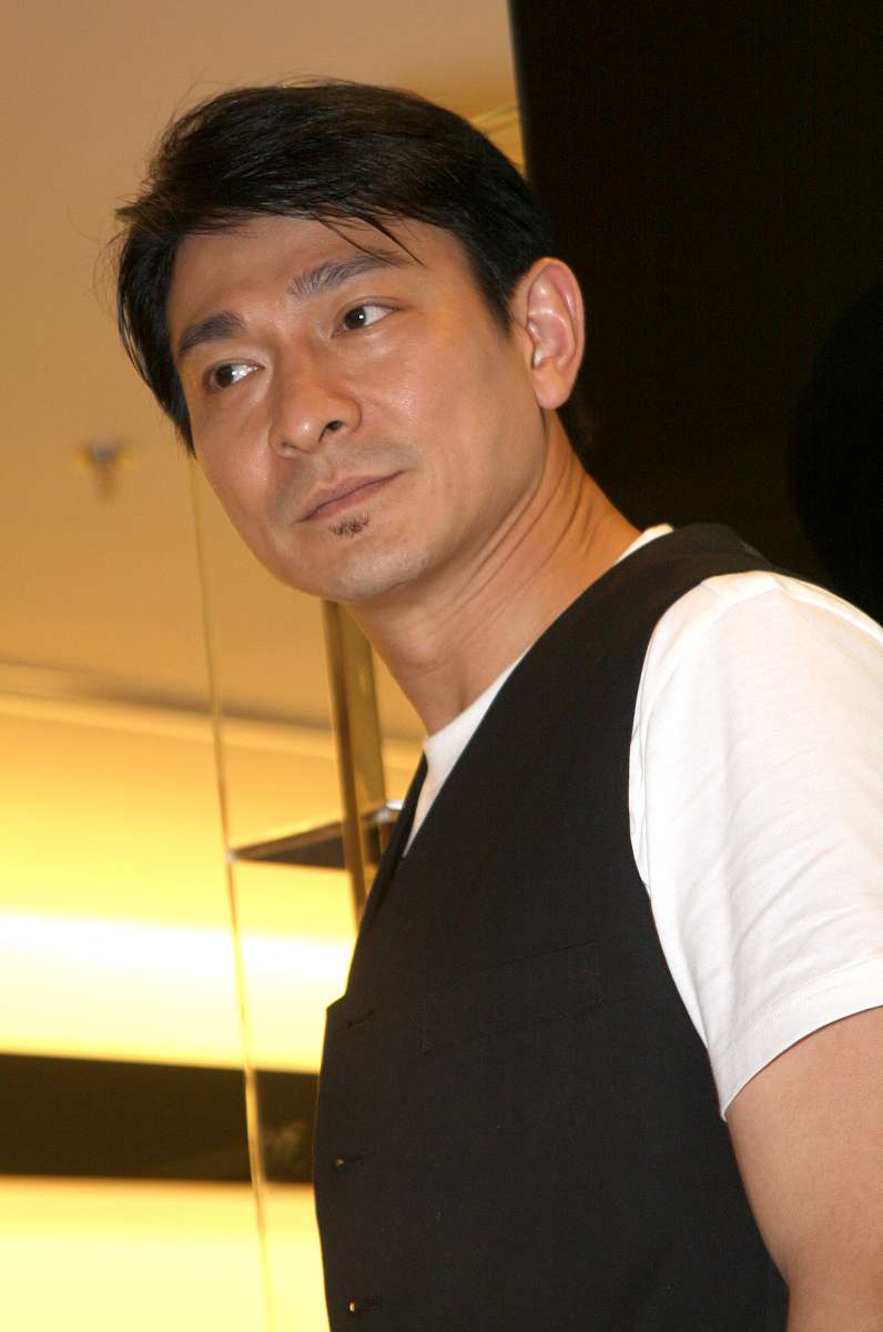 2009年7月14日,上海,y-3时装品牌店开幕仪式.***_***刘德华+++_+++著