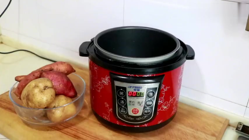 土豆丸子正确家常新做法,外酥里嫩,不散不粘锅,关键是很好吃