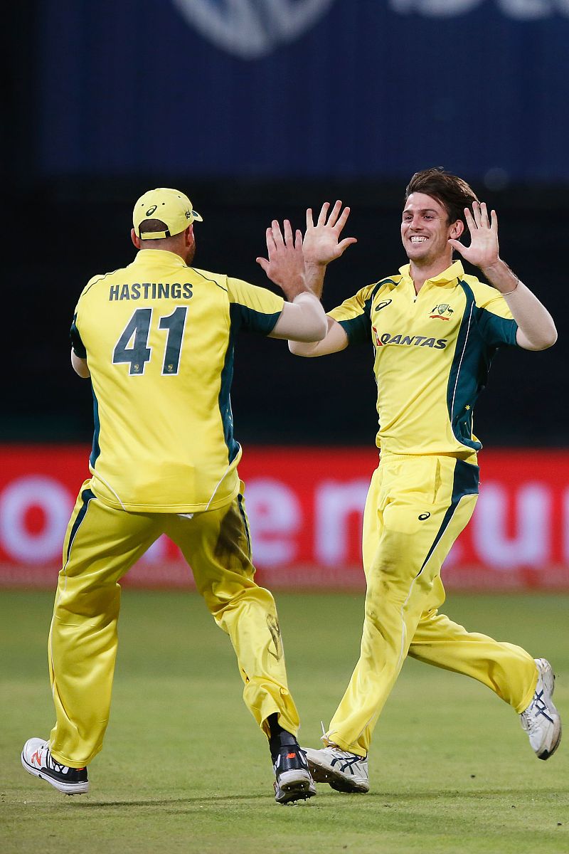 aust<strong>r</strong>alia's bowler mitchell marsh (r) celebrates the dismissal