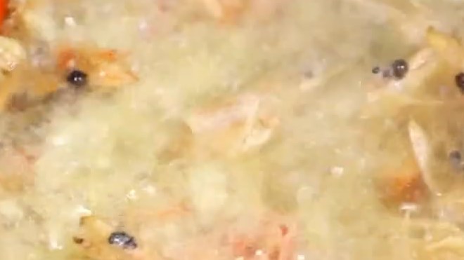 沸腾虾,据说看完这个视频会流口水。