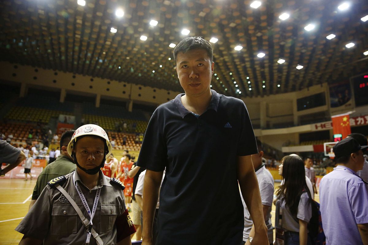 李秋平父亲是谁？深度挖掘篮坛名帅家庭背景