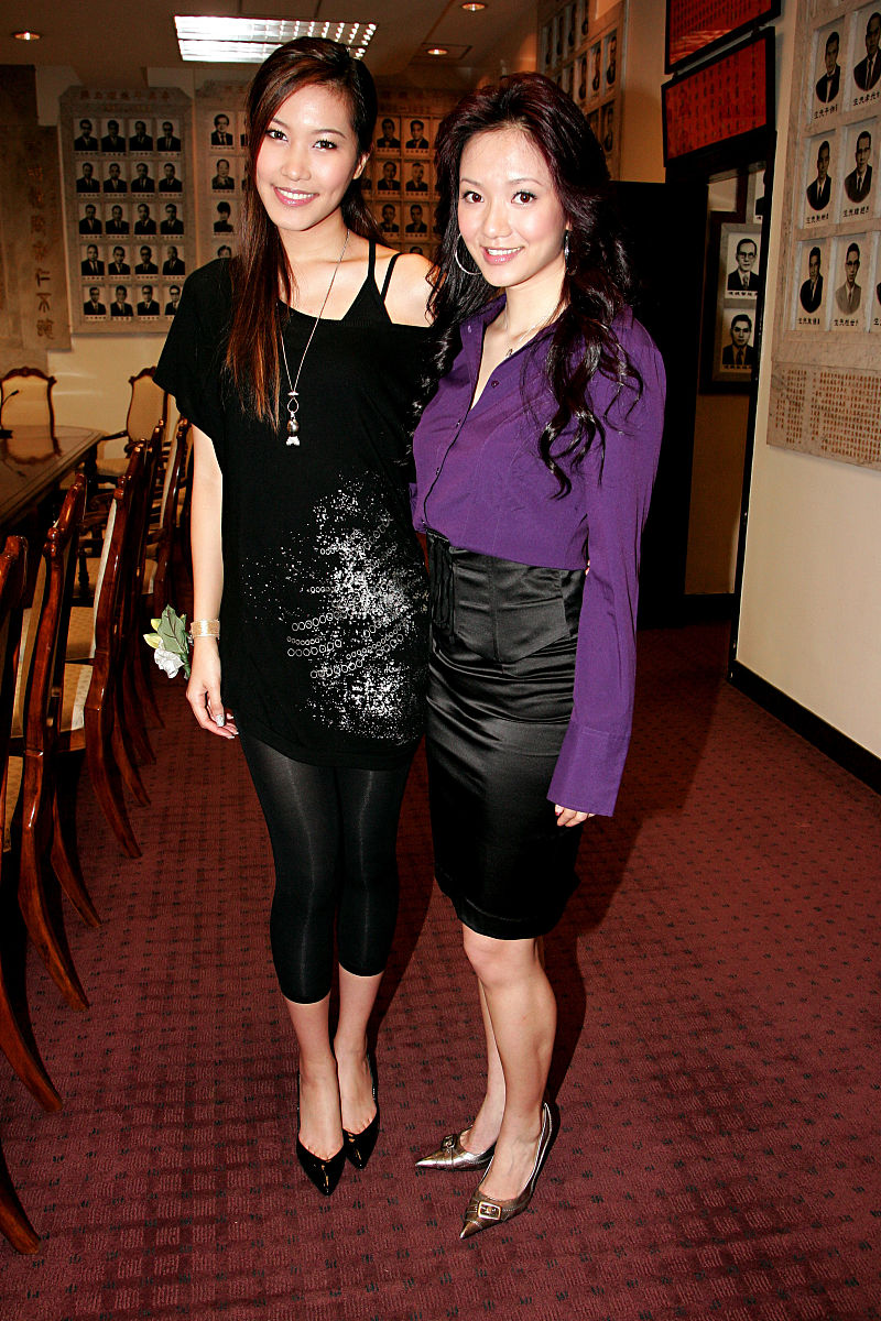 10张奖券有五张中奖从中任意抽2张都中奖的概率是