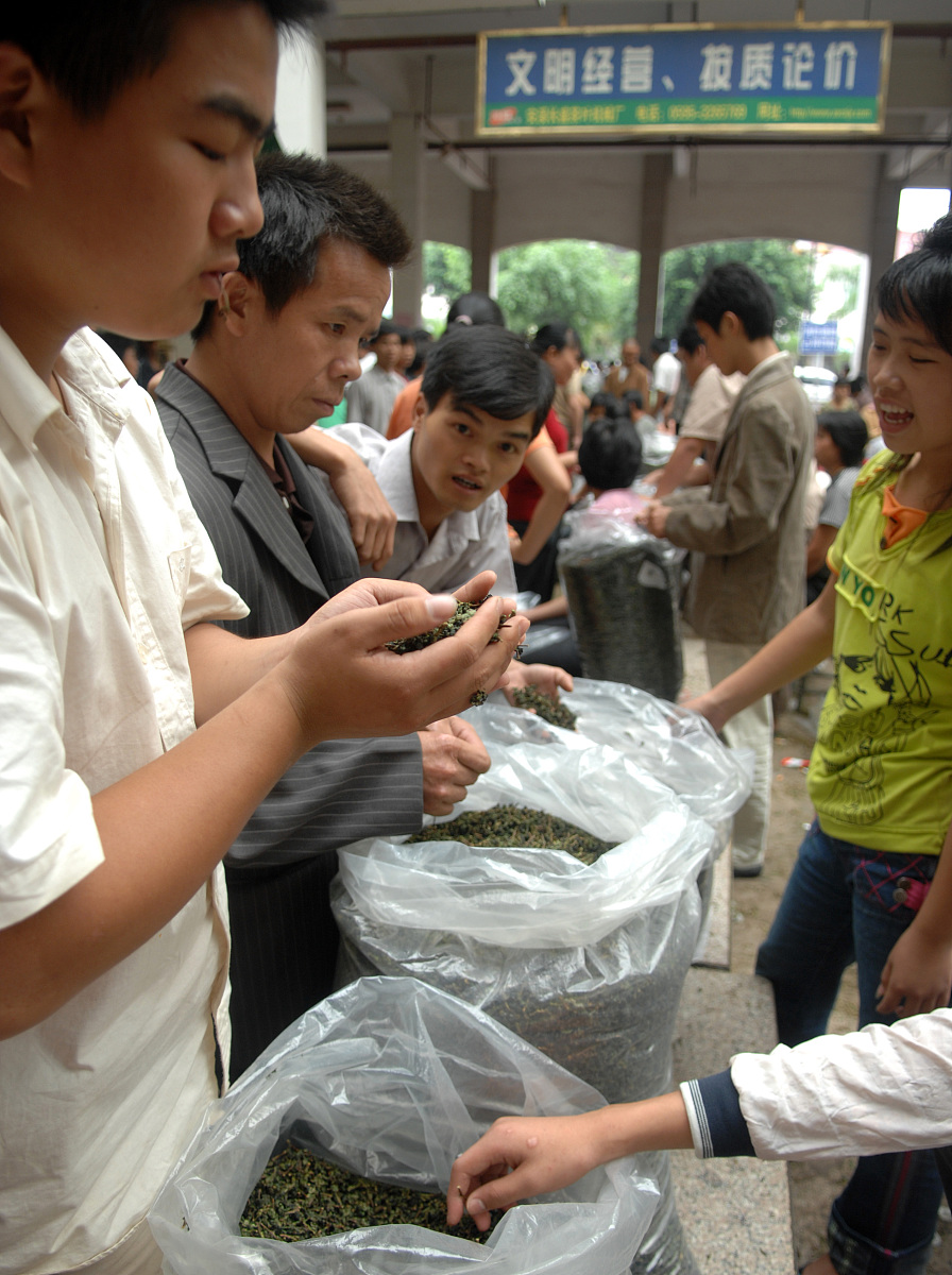 2006年9月12日,福建泉州安溪,中国茶都,全国茶叶批发市场.    +++_+++