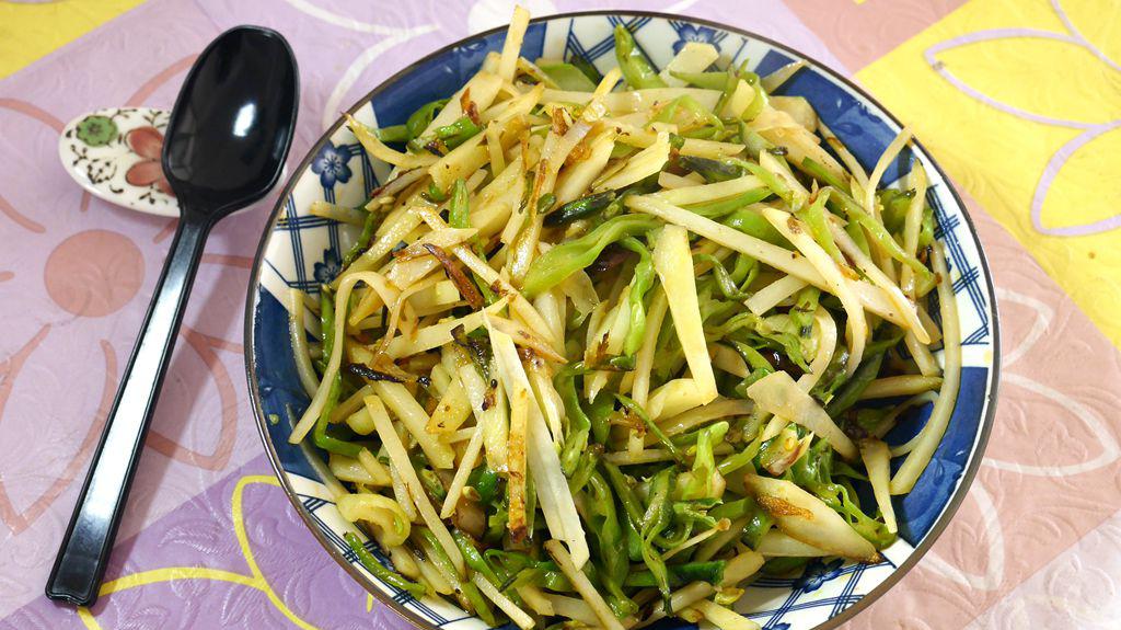 扁豆角炒土豆丝,家里人都喜欢吃的家常炒菜